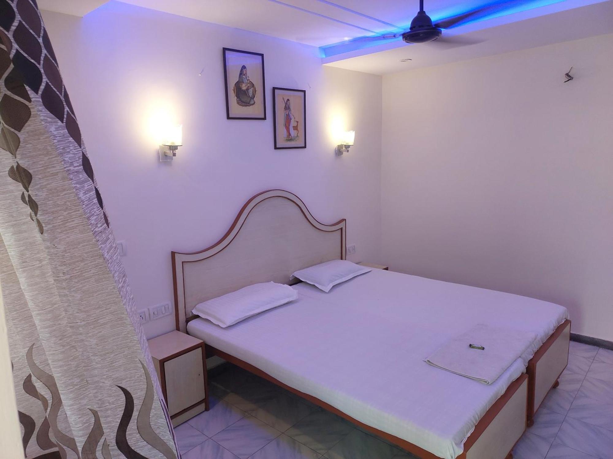 Hotel Tourist Rest House Agra Агра Экстерьер фото