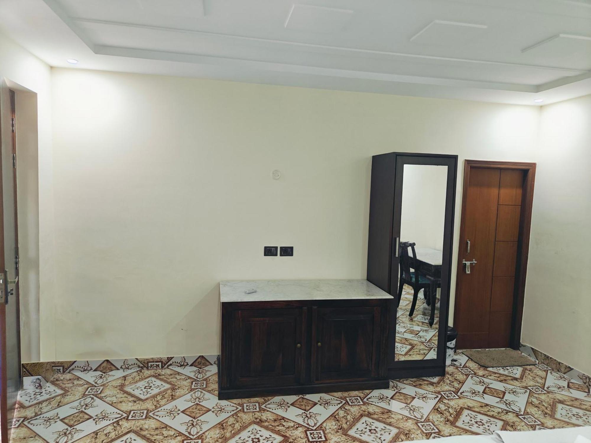Hotel Tourist Rest House Agra Агра Экстерьер фото