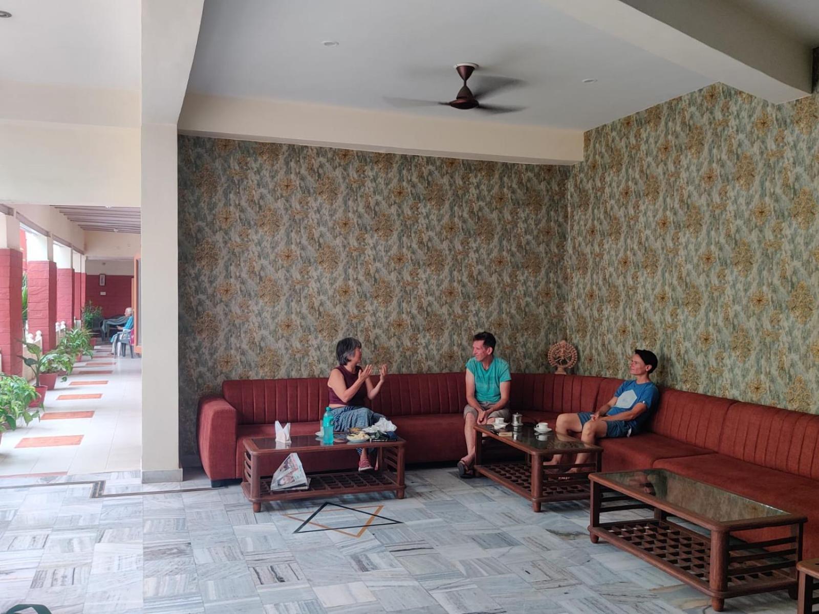 Hotel Tourist Rest House Agra Агра Экстерьер фото