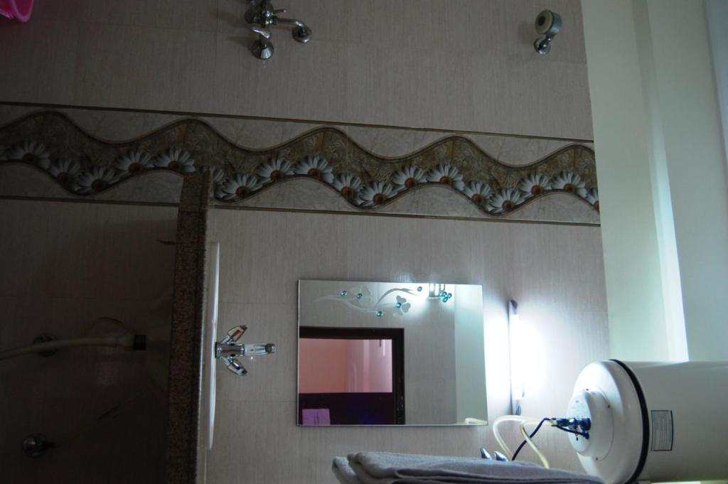Hotel Tourist Rest House Agra Агра Экстерьер фото