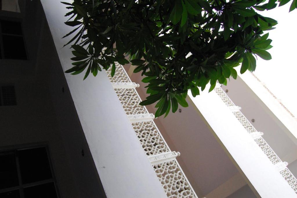 Hotel Tourist Rest House Agra Агра Экстерьер фото