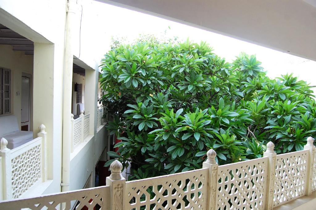 Hotel Tourist Rest House Agra Агра Экстерьер фото